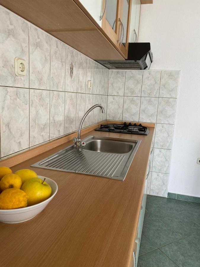 The Ana Apartments Komiza Bagian luar foto