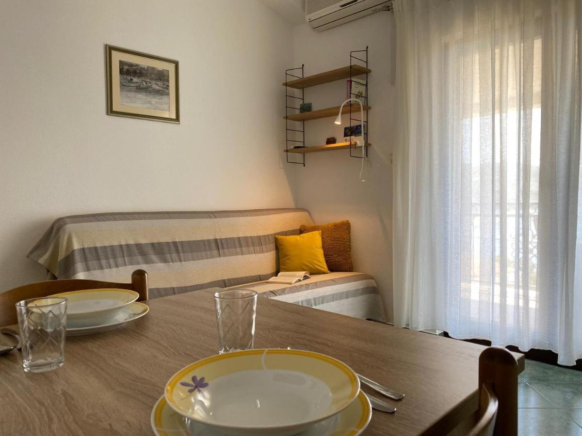 The Ana Apartments Komiza Bagian luar foto