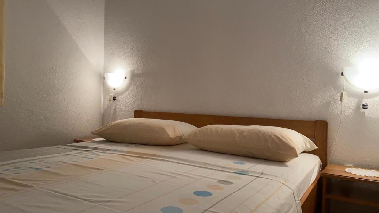 The Ana Apartments Komiza Bagian luar foto