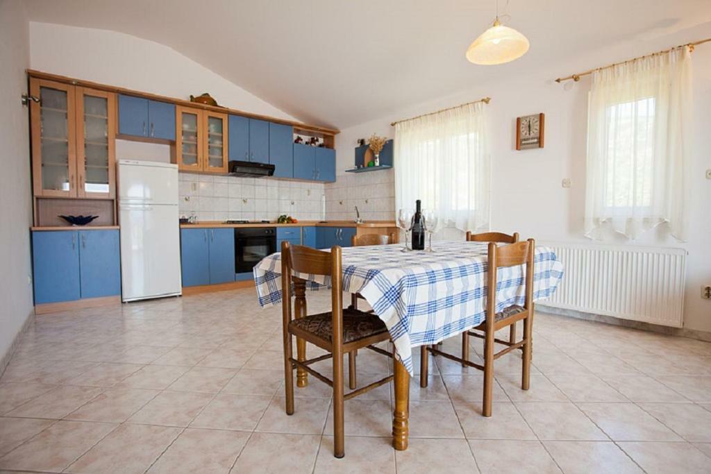 The Ana Apartments Komiza Bagian luar foto